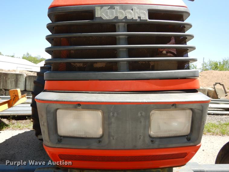 image for item DB6113 1999 Kubota M8200 Utility Special tractor