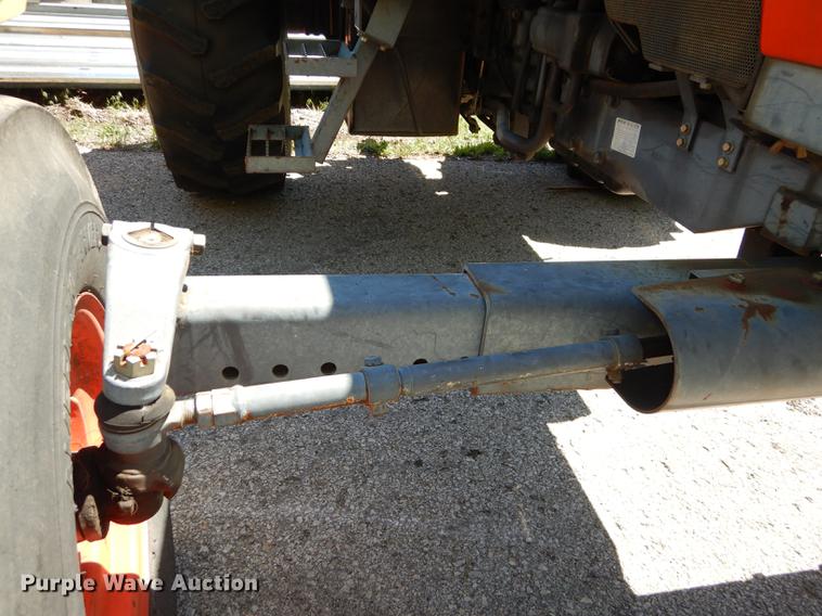 image for item DB6113 1999 Kubota M8200 Utility Special tractor