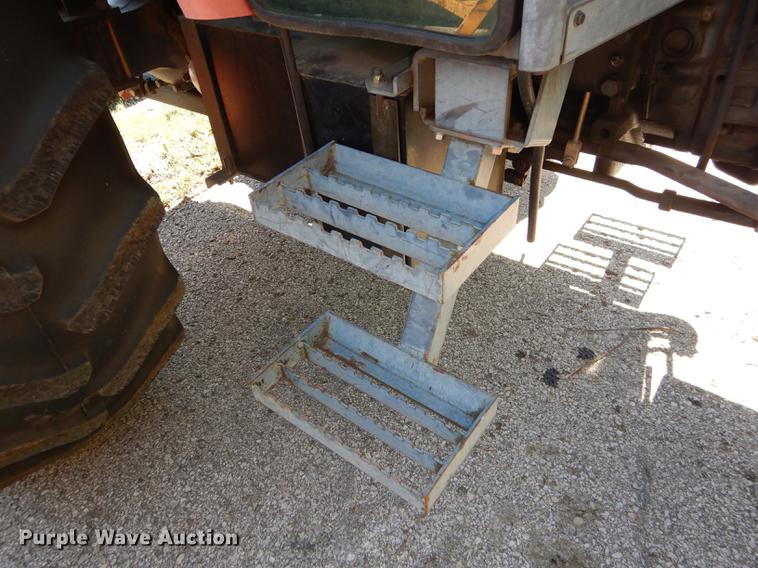 image for item DB6113 1999 Kubota M8200 Utility Special tractor