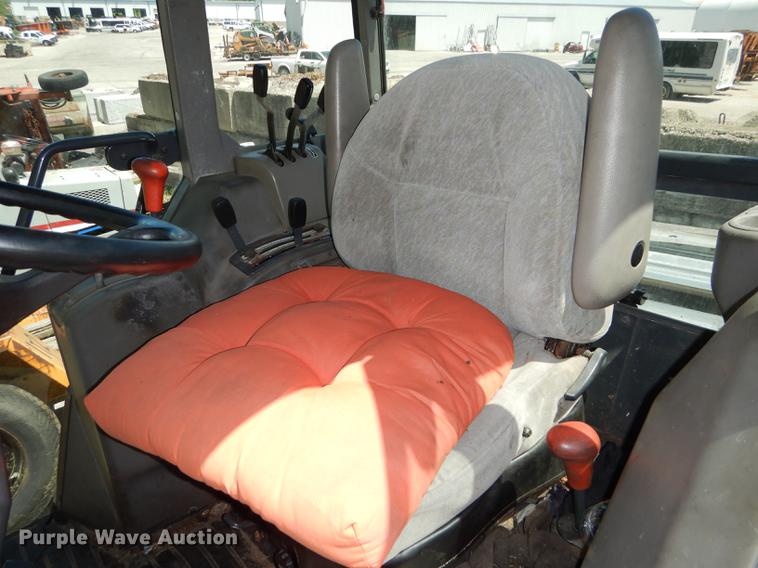 image for item DB6113 1999 Kubota M8200 Utility Special tractor