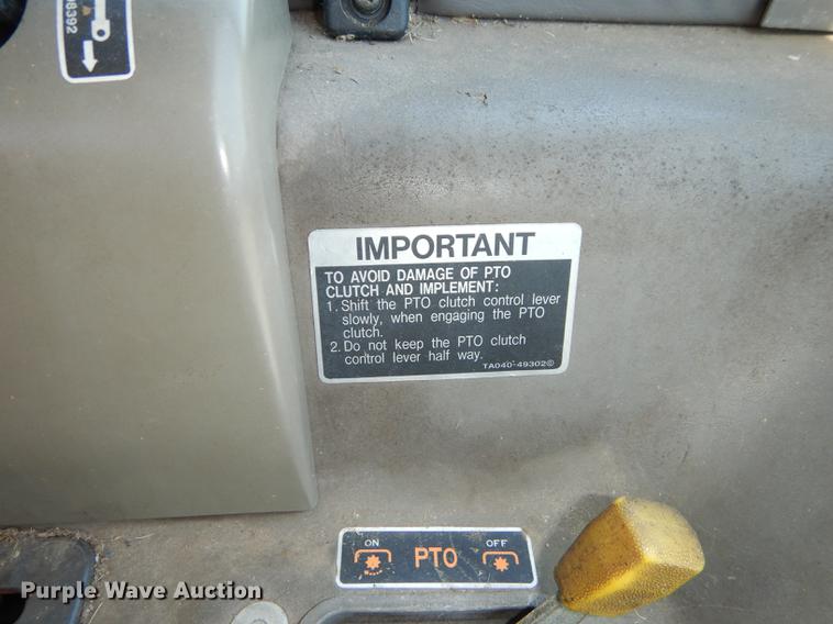 image for item DB6113 1999 Kubota M8200 Utility Special tractor