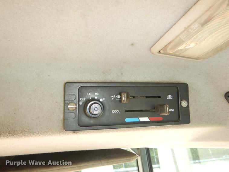 image for item DB6113 1999 Kubota M8200 Utility Special tractor