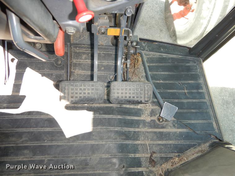 image for item DB6113 1999 Kubota M8200 Utility Special tractor