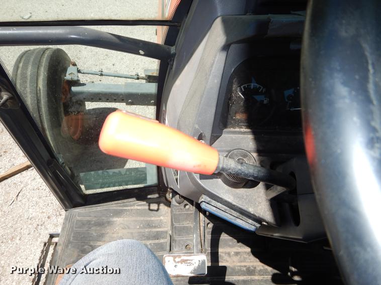 image for item DB6113 1999 Kubota M8200 Utility Special tractor