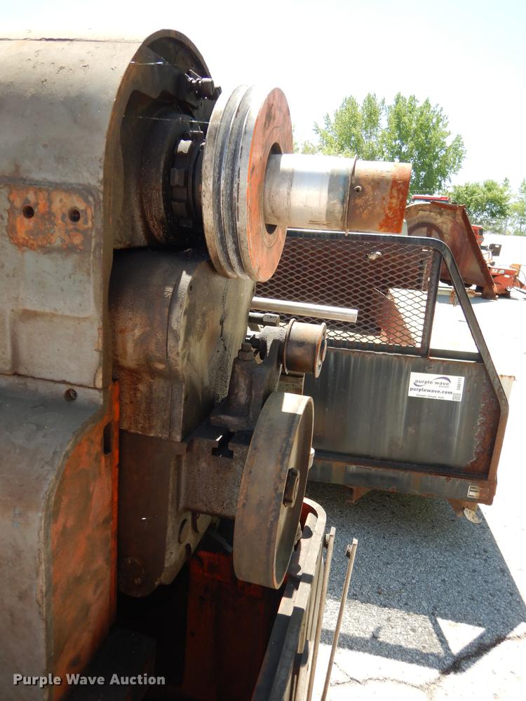 Monarch metal lathe in Kansas City, KS Item DB6118 sold Purple Wave