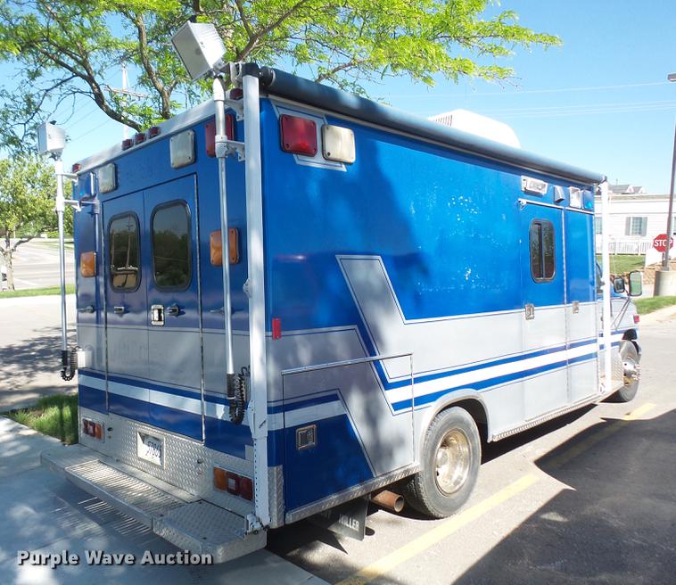 image for item DB6135 1995 Ford Econoline E350 ambulance