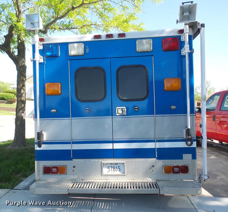 image for item DB6135 1995 Ford Econoline E350 ambulance
