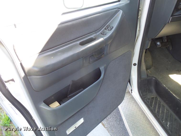 image for item DB6135 1995 Ford Econoline E350 ambulance