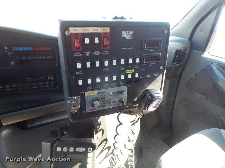 image for item DB6135 1995 Ford Econoline E350 ambulance
