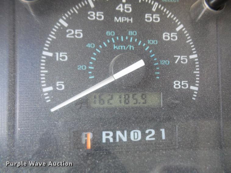 image for item DB6135 1995 Ford Econoline E350 ambulance