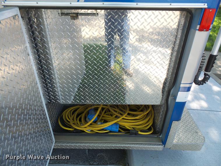 image for item DB6135 1995 Ford Econoline E350 ambulance