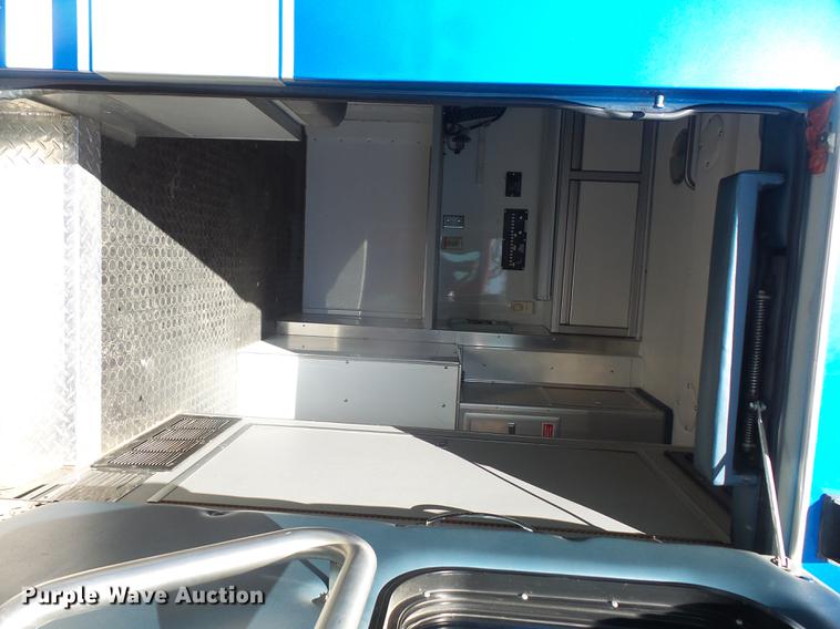 image for item DB6135 1995 Ford Econoline E350 ambulance