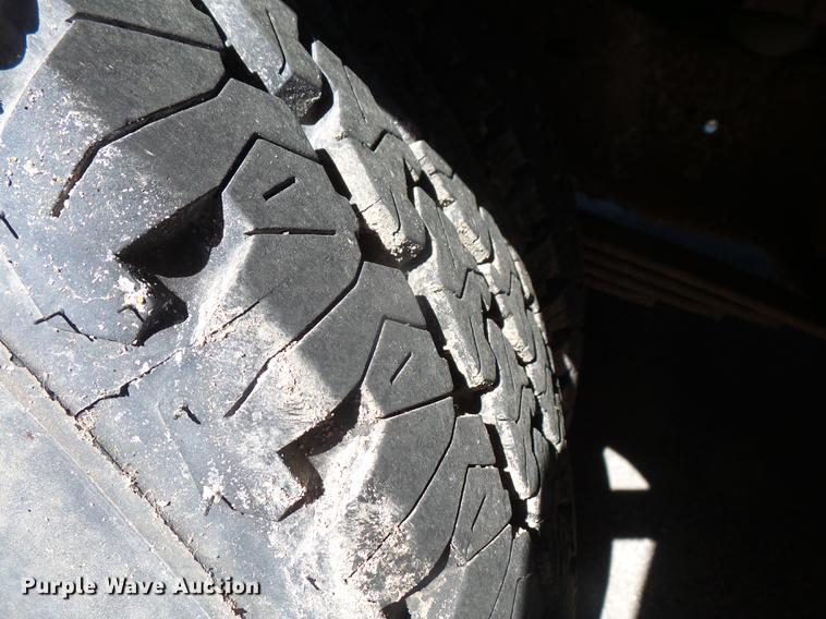 image for item DB6135 1995 Ford Econoline E350 ambulance