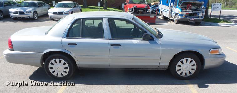 image for item DB6137 2006 Ford Crown Victoria Police Interceptor