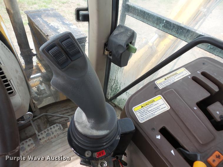 image for item DB6183 2002 John Deere 6420 tractor