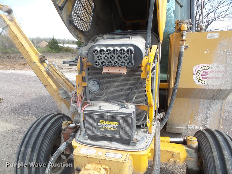 image for item DB6183 2002 John Deere 6420 tractor