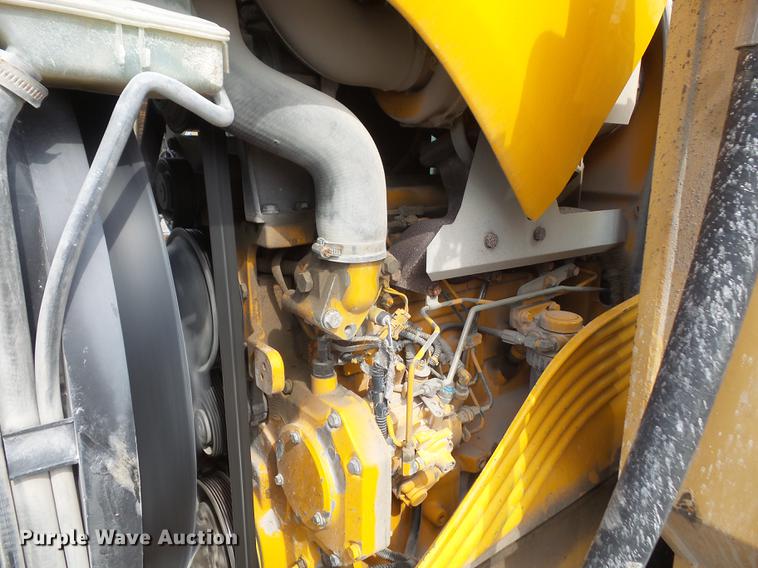 image for item DB6183 2002 John Deere 6420 tractor