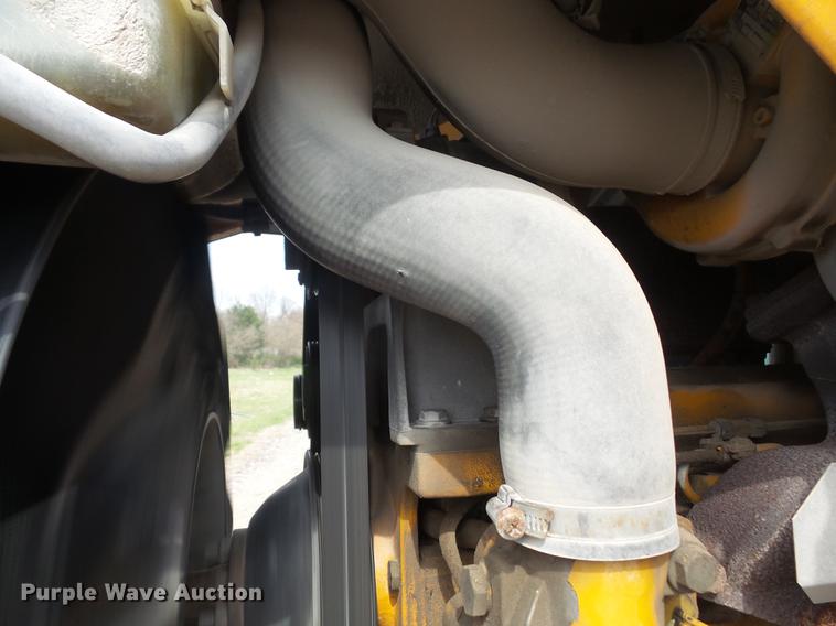 image for item DB6183 2002 John Deere 6420 tractor