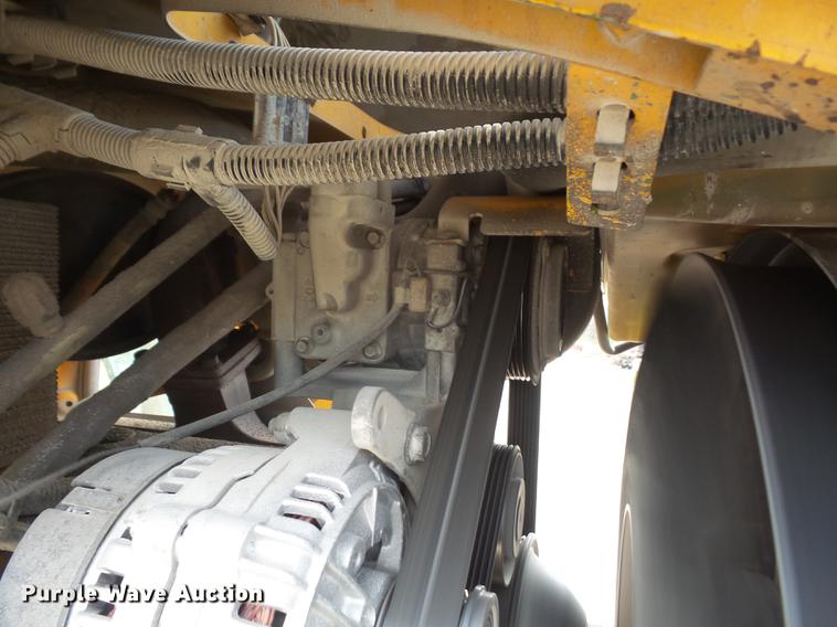 image for item DB6183 2002 John Deere 6420 tractor