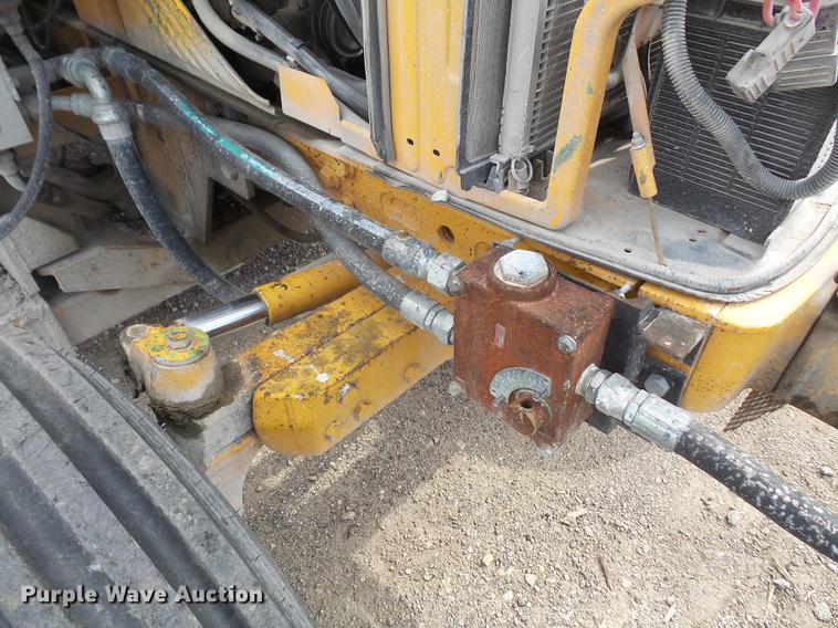 image for item DB6183 2002 John Deere 6420 tractor