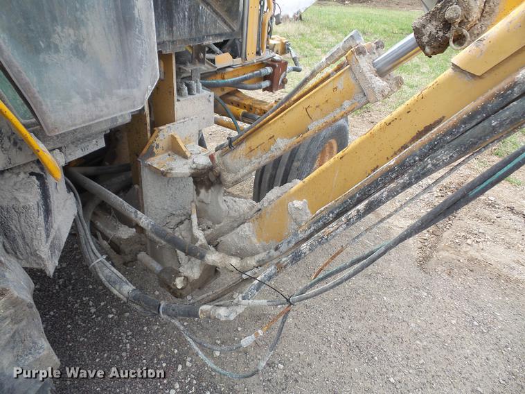 image for item DB6183 2002 John Deere 6420 tractor