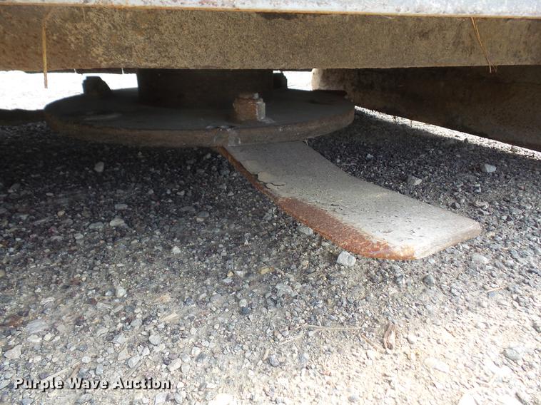 image for item DB6183 2002 John Deere 6420 tractor