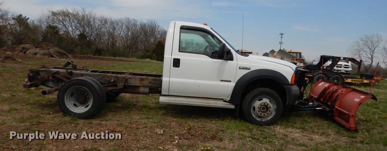 image for item DB6185 2006 Ford F550 truck cab and chassis