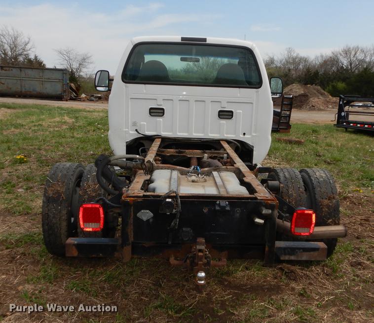 image for item DB6185 2006 Ford F550 truck cab and chassis