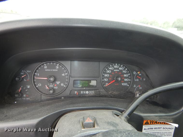 image for item DB6185 2006 Ford F550 truck cab and chassis