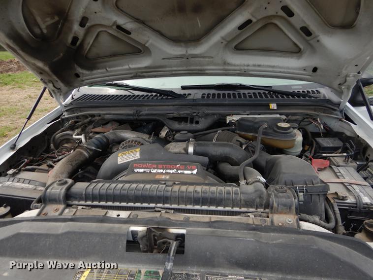 image for item DB6185 2006 Ford F550 truck cab and chassis