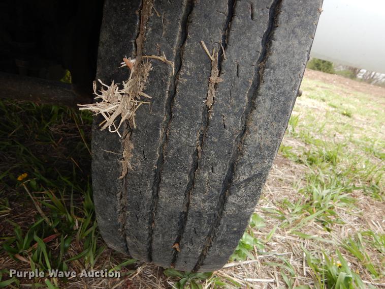 image for item DB6185 2006 Ford F550 truck cab and chassis