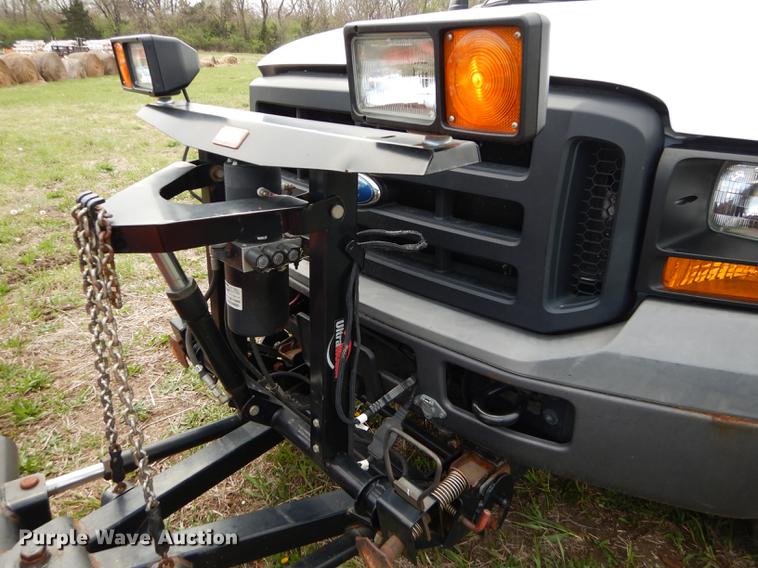 image for item DB6185 2006 Ford F550 truck cab and chassis