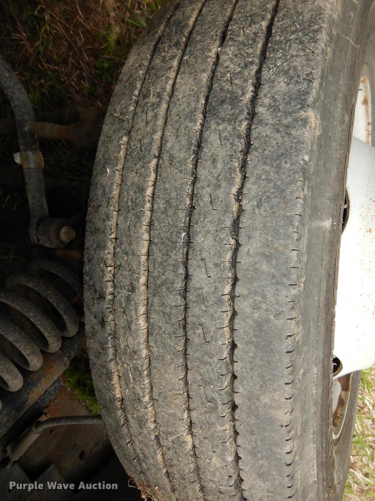 image for item DB6185 2006 Ford F550 truck cab and chassis