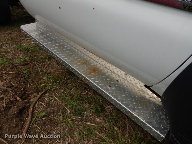 image for item DB6185 2006 Ford F550 truck cab and chassis