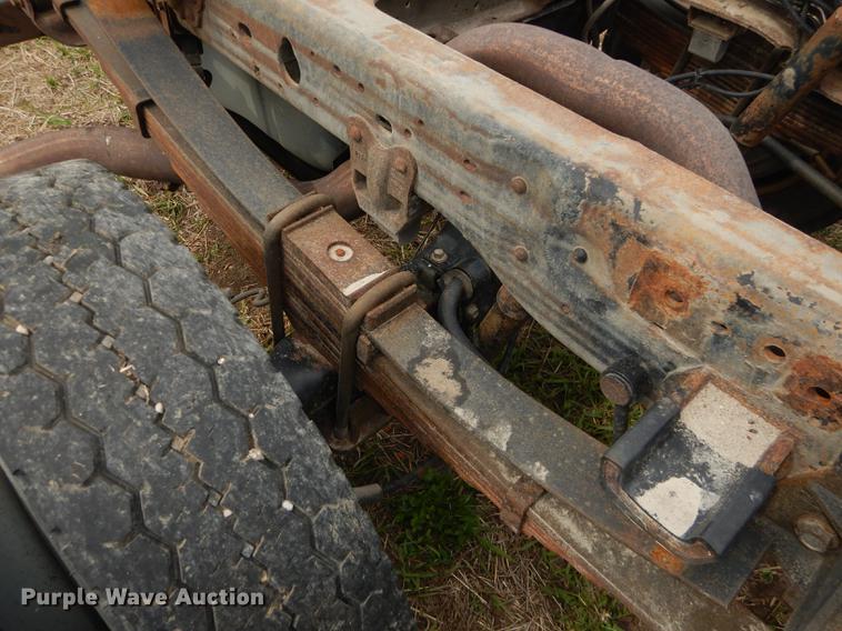 image for item DB6185 2006 Ford F550 truck cab and chassis