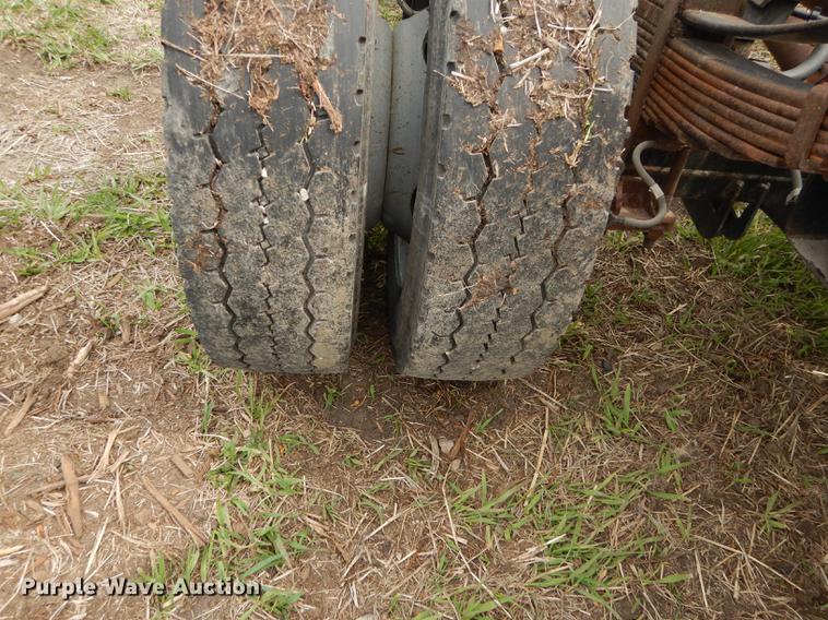 image for item DB6185 2006 Ford F550 truck cab and chassis