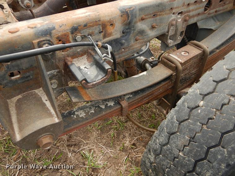 image for item DB6185 2006 Ford F550 truck cab and chassis