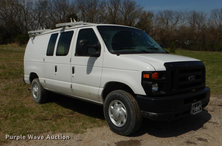 image for item DB6189 2008 Ford E350 Super Duty van