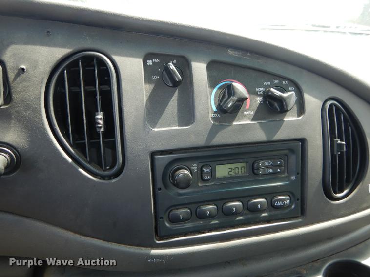 image for item DB6189 2008 Ford E350 Super Duty van