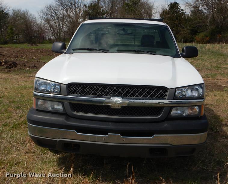 image for item DB6190 2004 Chevrolet Silverado 1500 pickup truck