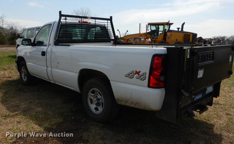 image for item DB6190 2004 Chevrolet Silverado 1500 pickup truck