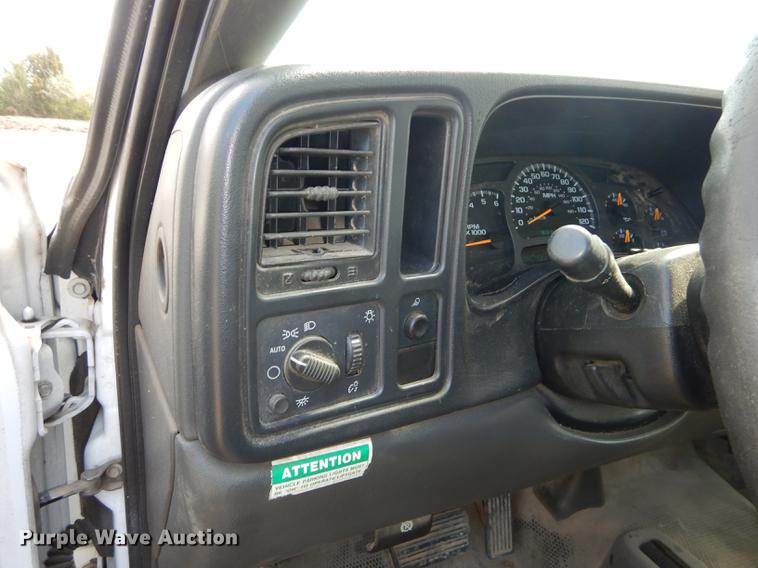 image for item DB6190 2004 Chevrolet Silverado 1500 pickup truck