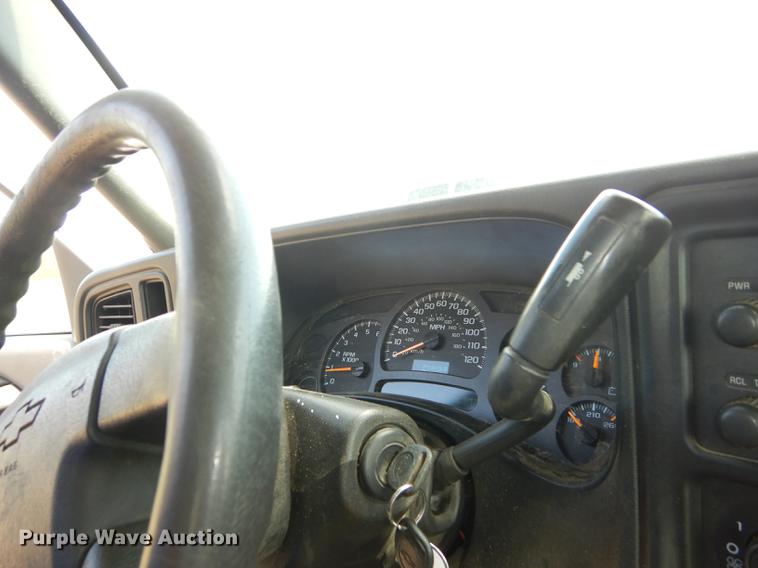 image for item DB6190 2004 Chevrolet Silverado 1500 pickup truck