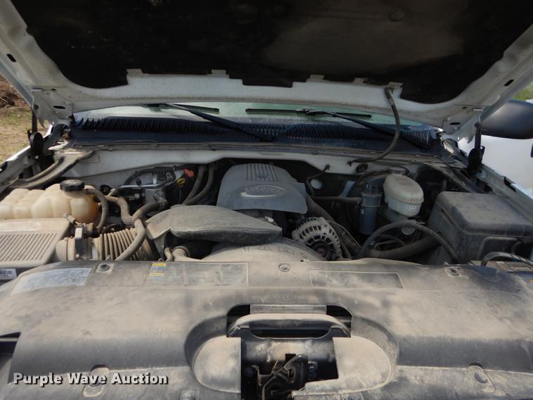 image for item DB6190 2004 Chevrolet Silverado 1500 pickup truck