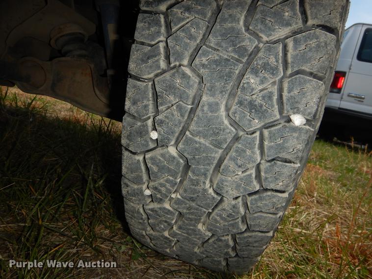 image for item DB6190 2004 Chevrolet Silverado 1500 pickup truck