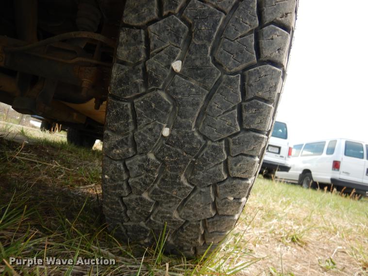 image for item DB6190 2004 Chevrolet Silverado 1500 pickup truck