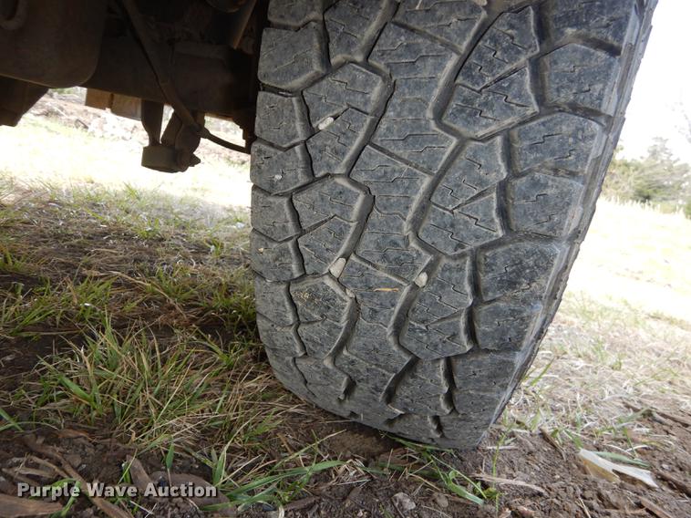 image for item DB6190 2004 Chevrolet Silverado 1500 pickup truck