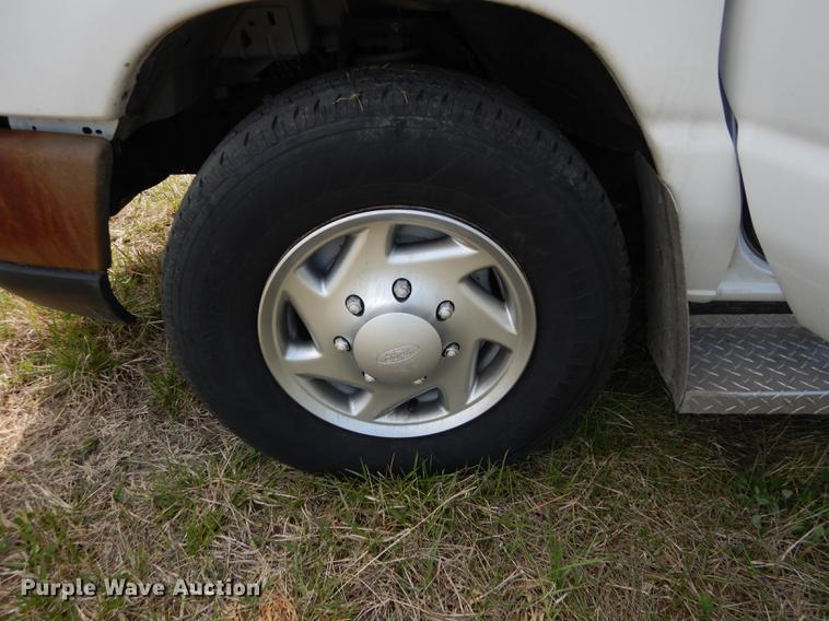 image for item DB6191 2013 Ford E350 Super Duty XL Extended van