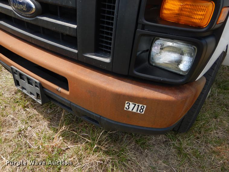 image for item DB6191 2013 Ford E350 Super Duty XL Extended van