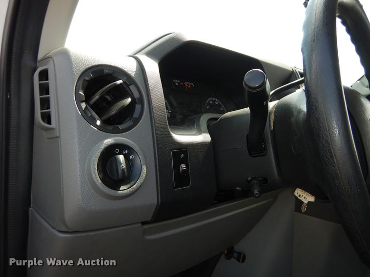 image for item DB6192 2013 Ford E350 Super Duty XL Extended van